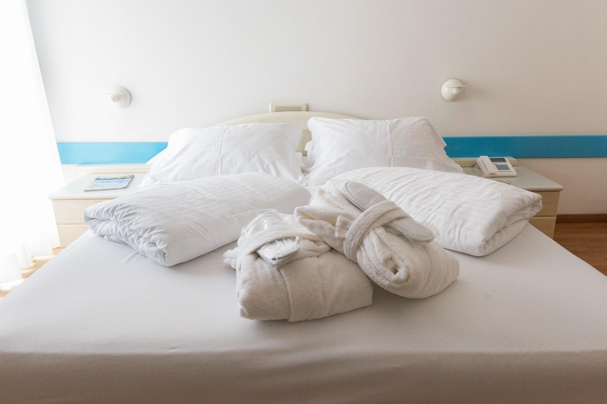 Hi Hotels Рива дел Гарда Екстериор снимка