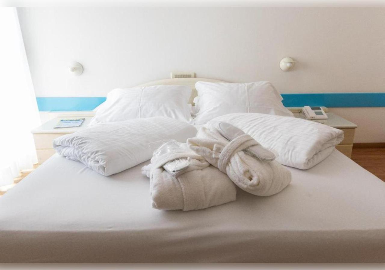 Hi Hotels Рива дел Гарда Екстериор снимка